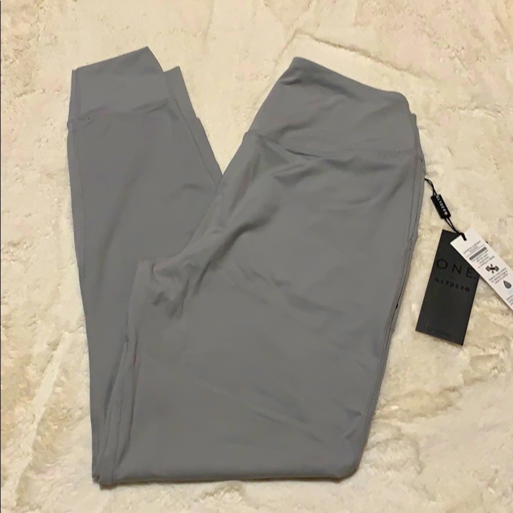 One by Glyder Granite Pure Women’s Jogger Large